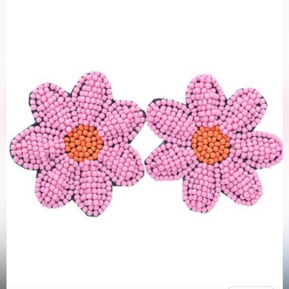 Pink Beaded Daisy Flower Earrings NEW